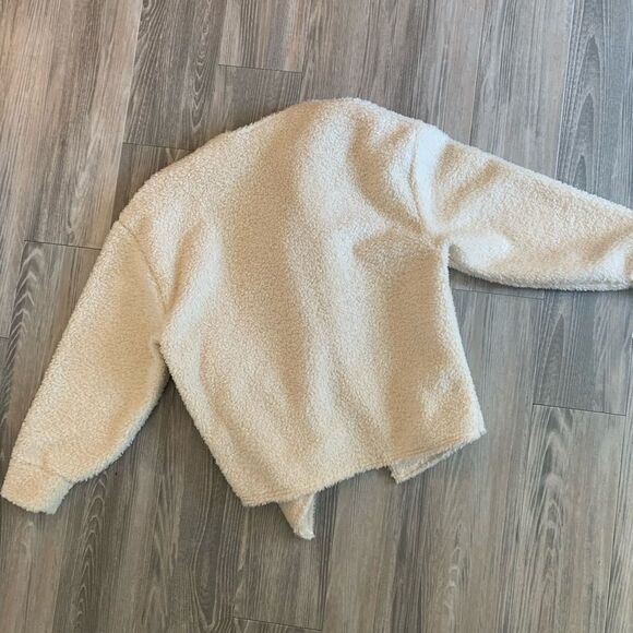 NWOT Express Sherpa coat size small - Picture 3 of 6